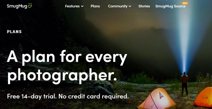 Imagen de la página de inicio del creador de sitios web de fotografía SmugMug con dos carpas