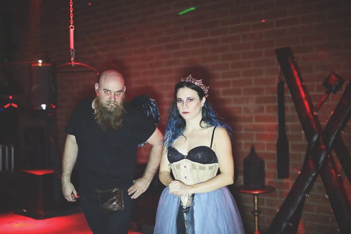 Retrato atmosférico de los asistentes al club: consejos de fotografía de clubes nocturnos y fiestas