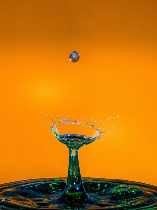 Fotografía de gota de agua por Romeo Villanueva