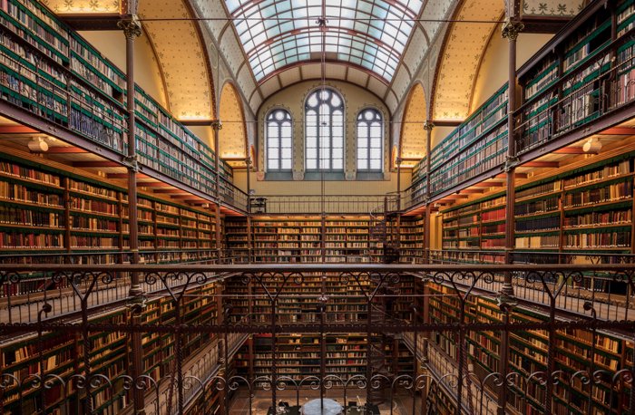 El interior del Rijksmuseum de Ámsterdam
