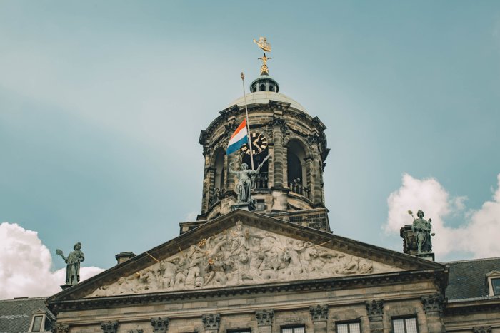 Detalle exterior del Palacio Real de Amsterdam