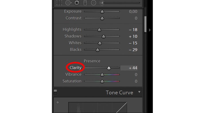 Una captura de pantalla del control deslizante Claridad de Lightroom
