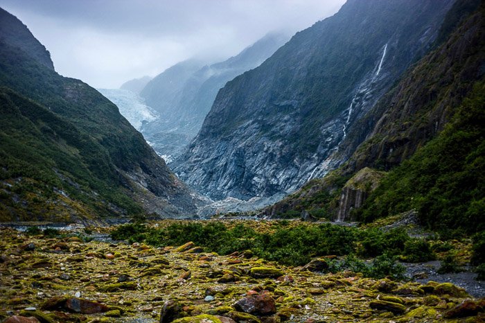hermosa vista de las montañas en franzjosef