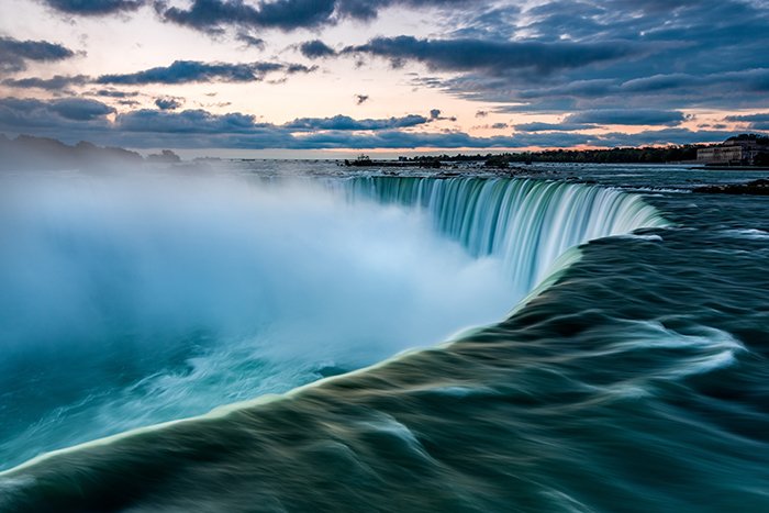 Foto de las cataratas del Niagara al atardecer