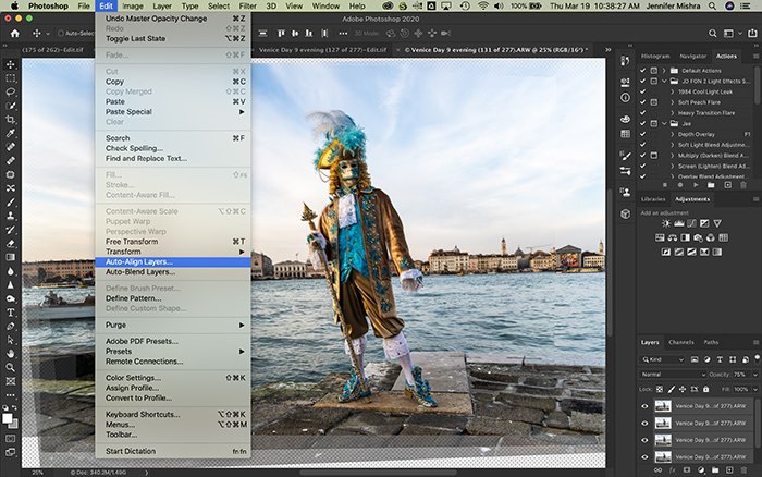 Captura de pantalla de Photoshop que muestra el proceso de alineación automática de capas.
