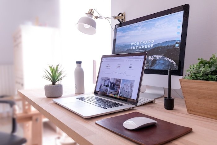 la oficina en casa de un fotógrafo profesional: errores de marketing de fotografía