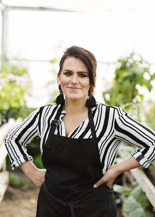 Fotografía de retrato de mujer florista.
