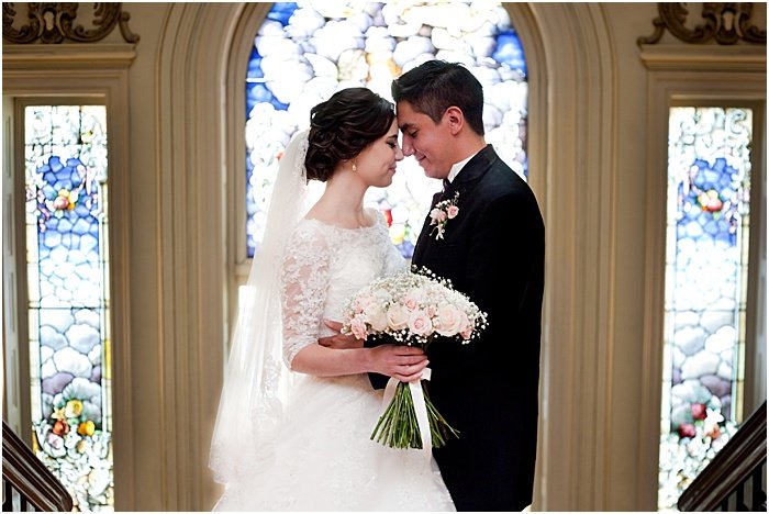 Foto de una pareja el día de su boda.