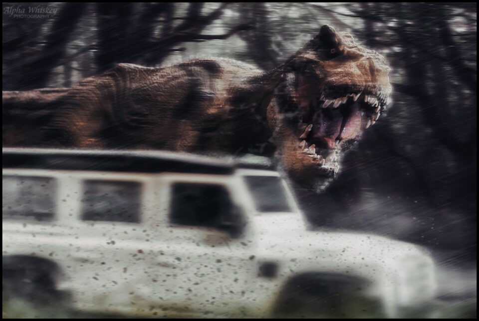 T-Rex corriendo con vehículo