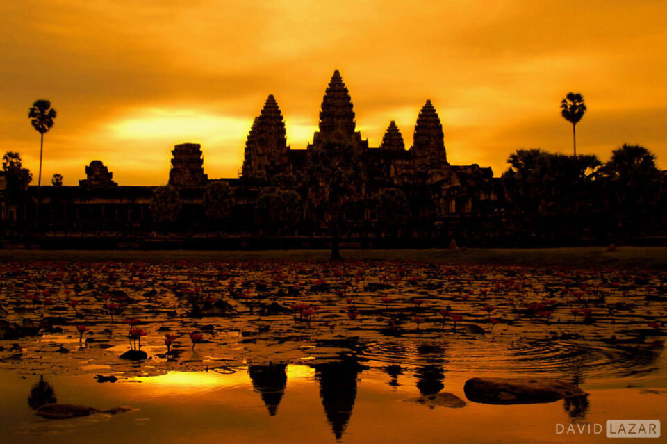 2. David-Lazar--Angkor-Wat-amanecer