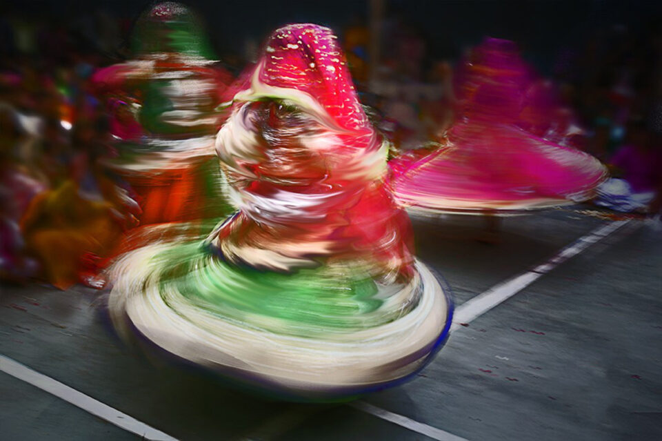 4.-Barsana-Swarup-Chatterjee_Holi-India-Eunucos