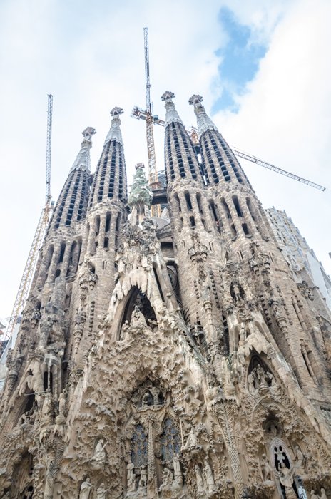 La Sagrada Familia de Barcelona - una de las obras maestras del arquitecto modernista Antoni Gaudí.