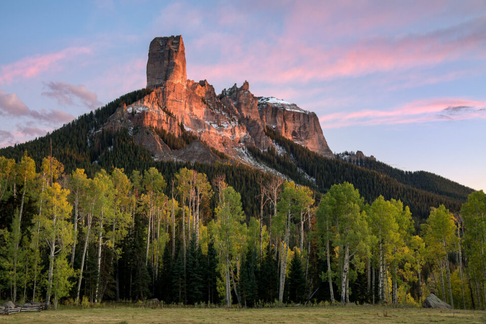 Chimney Rock Colorado, capturado con la cámara réflex digital de alta resolución Nikon D850.