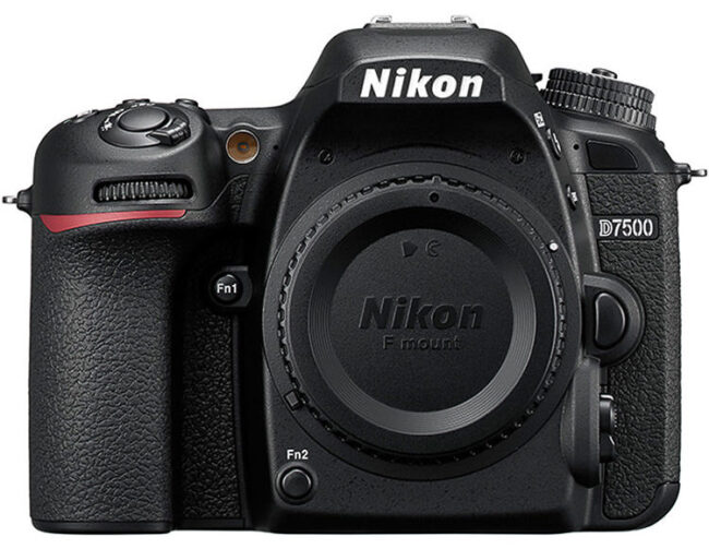 Nikon D7500 Vista frontal