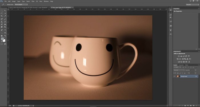 Una captura de pantalla que muestra cómo hacer la corrección de color en Photoshop con una tarjeta gris