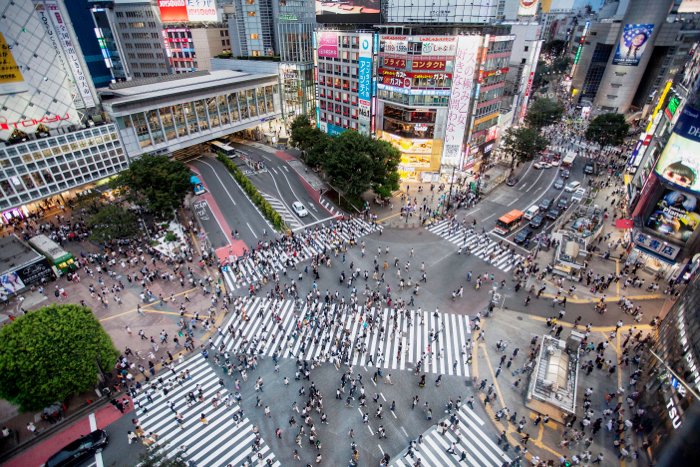 Vista aérea de un bullicioso paisaje urbano - fotografía de tokio japón