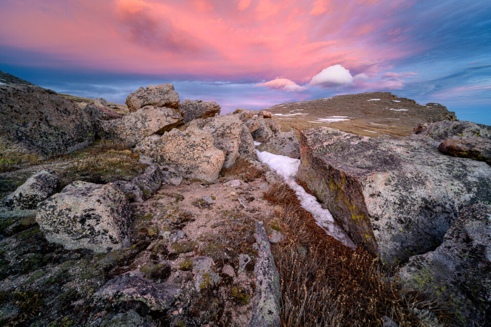 Monte Evans al atardecer. Una imagen sólida que solo necesitó pequeños ajustes en Lightroom para que se viera bien.