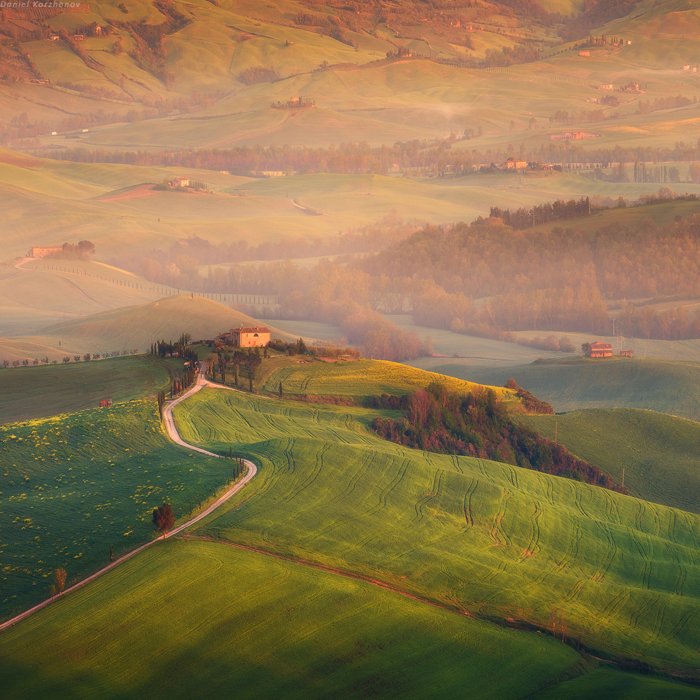 Vista de ángulo alto de un impresionante paisaje verde