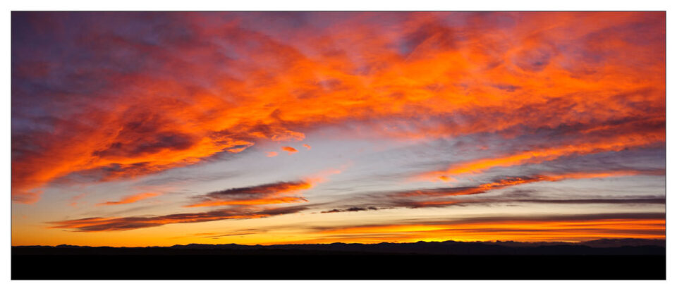 Con un marco exterior blanco