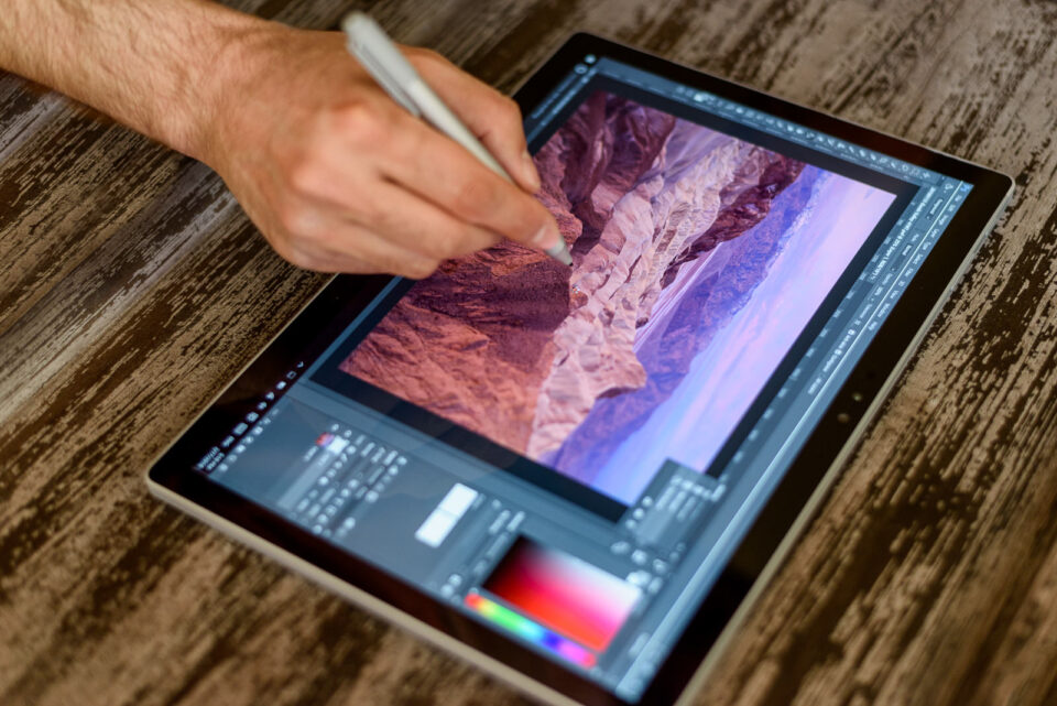 Esquivar y quemar Surface Book con lápiz