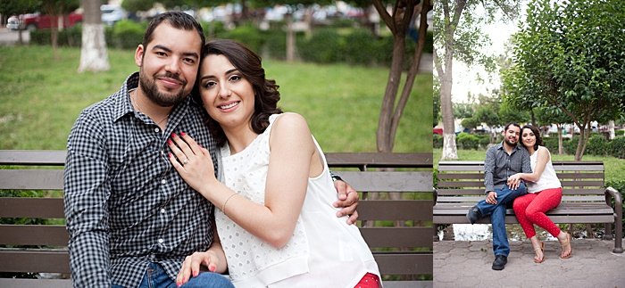 un retrato díptico de una pareja intentando poses de fotos de compromiso al aire libre