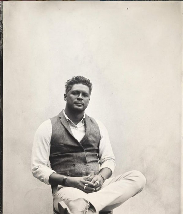 retrato de un hombre sentado realizado con la técnica del plato húmedo